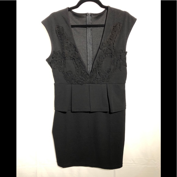 Dress 💃🏻 - Picture 1 of 5